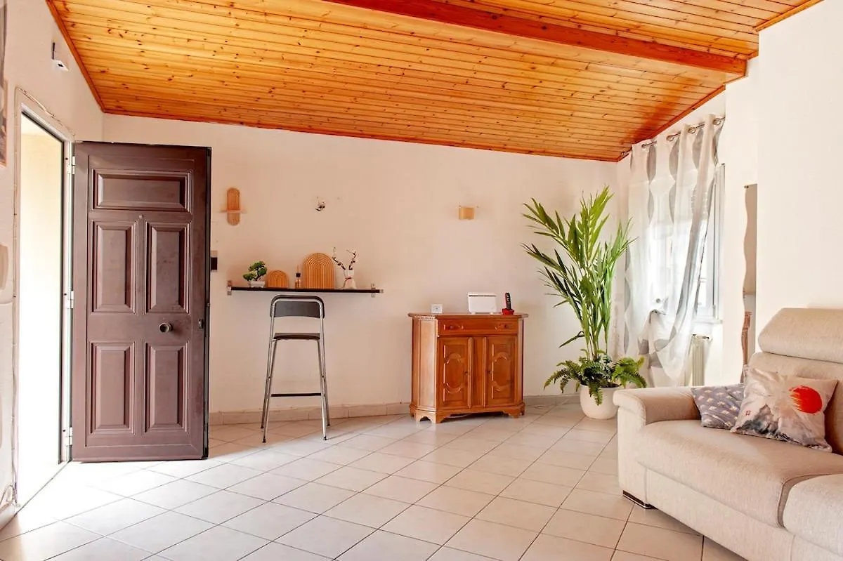 Free Parking - Quiet And Bright City Center Apartment Livorno