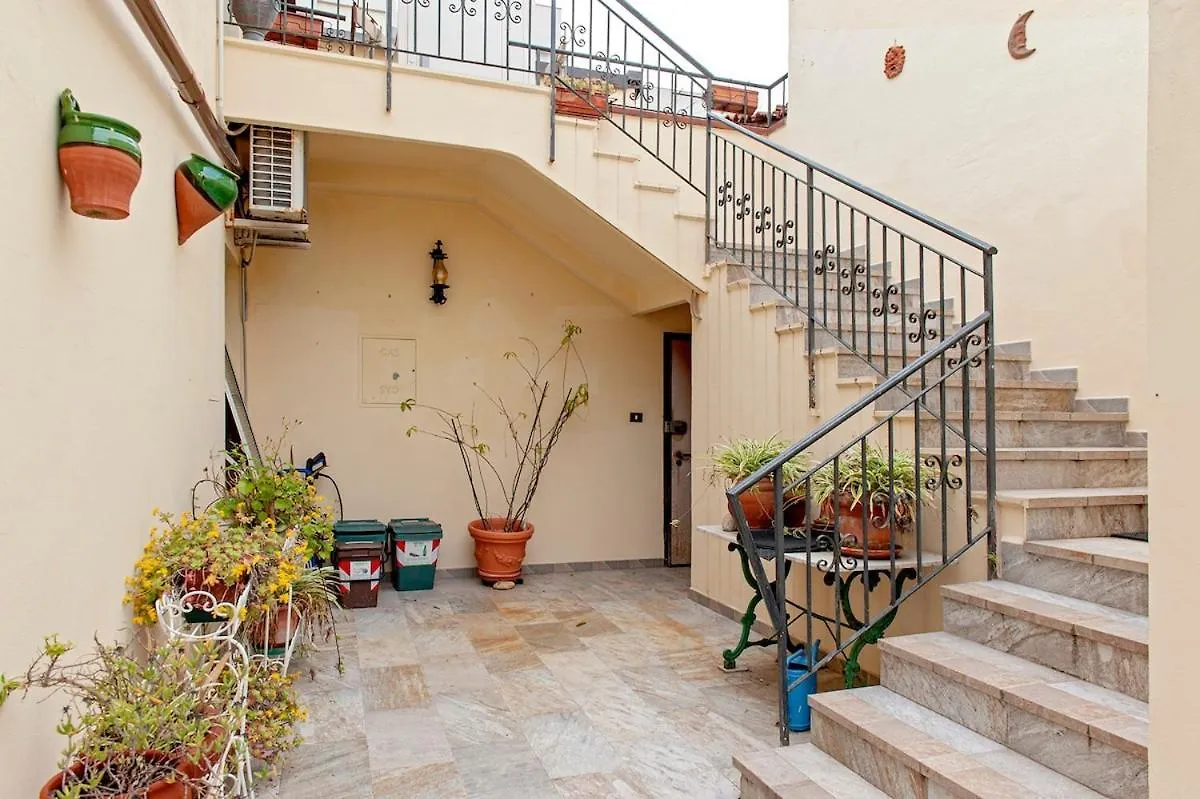 Free Parking - Quiet And Bright City Center Apartment ليفورنو